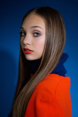 normal_elle-05-in-the-studio-with-maddie-ziegler-v-xln