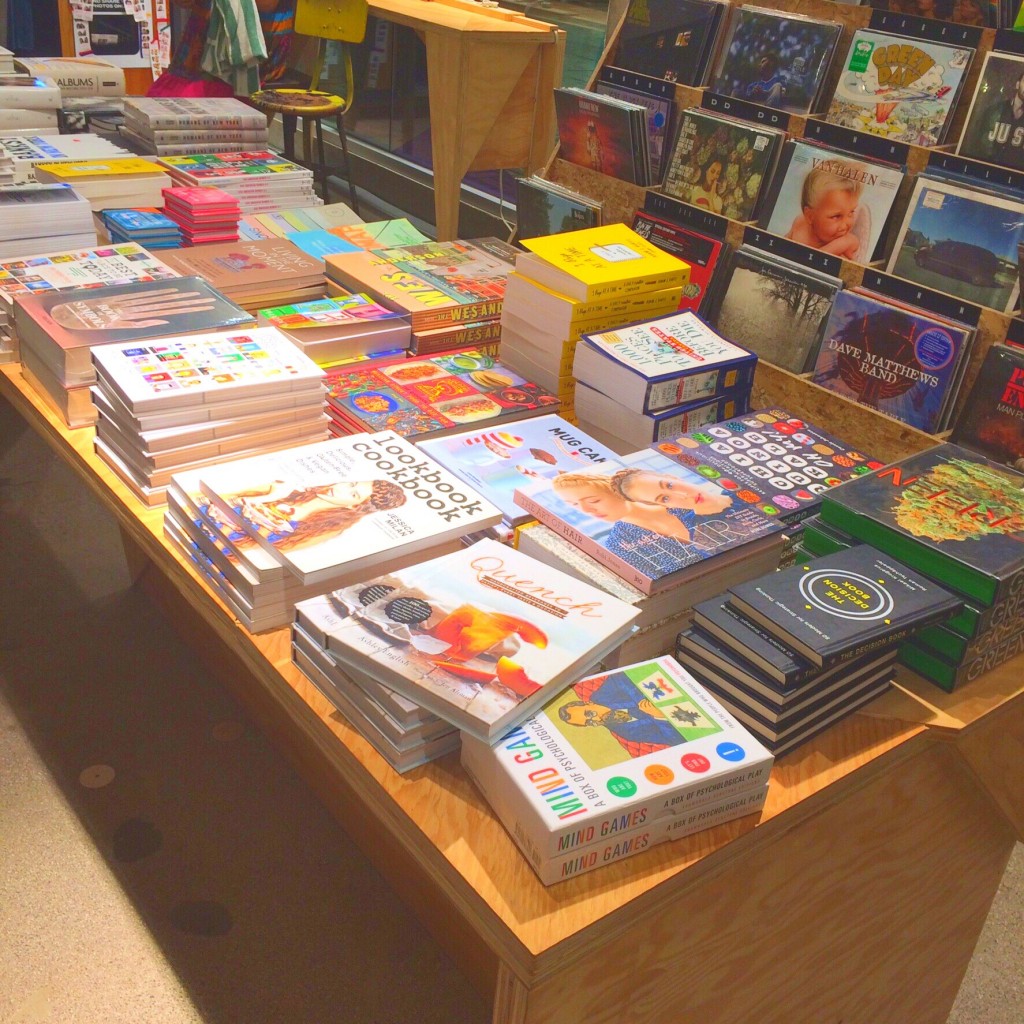 日本で割高な外国の #写真集 や #ART 系の本をリーズナブルにGETするならココ♡ #HAWAII