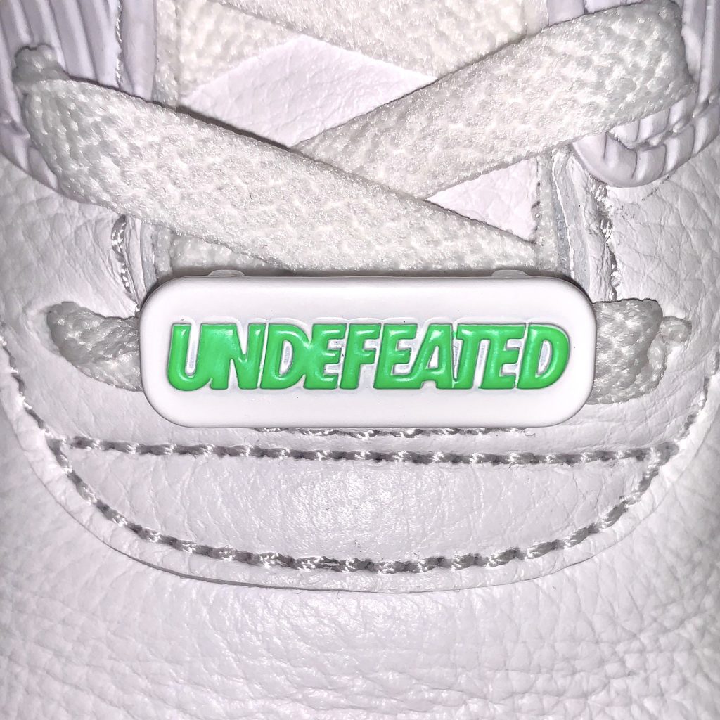 久々に #SNEAKERS をGET！ #UNDEFEATED × #NIKE のコラボならではのかわいいデザインは必見。  #FASHION