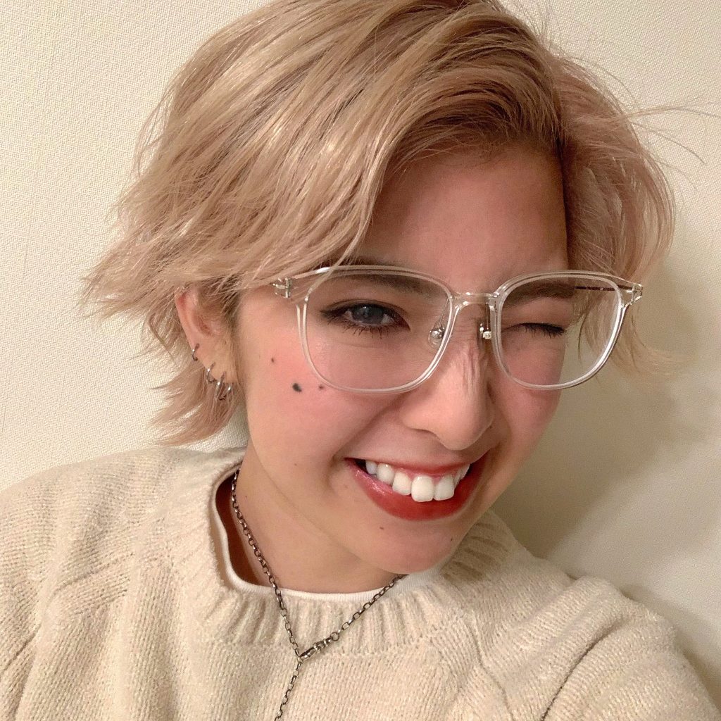 数年ぶりに #メガネ を新調♡ #Zoff で理想のクリアフレームに出会えました。 #SHOPPING #GLASSES