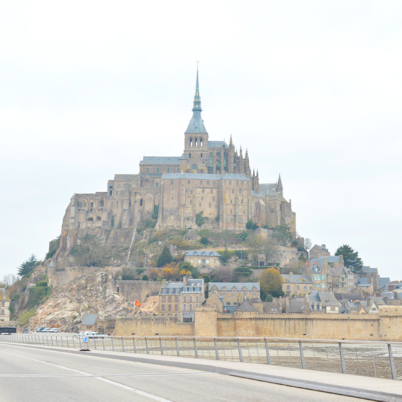 人気のいない神秘的な島内を探索。日帰りより宿泊をおすすめしたいモンサンミッシェル #フランス旅行記