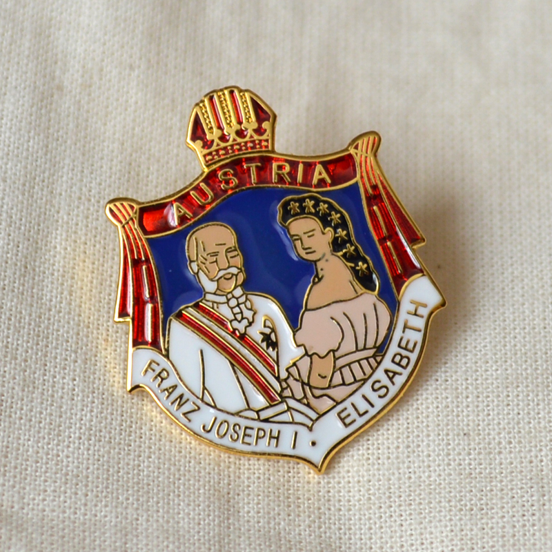 ピンバッジの中にある精巧な世界 #ピンズの魅力 #旅コレクション