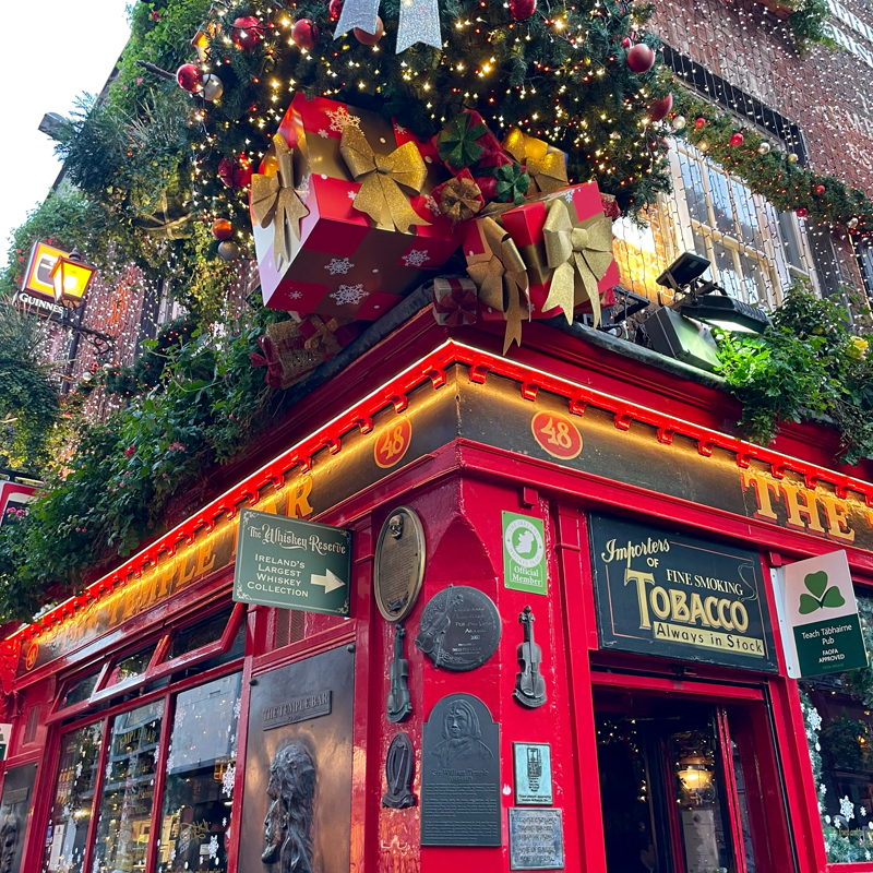 ダブリンに来たら訪れてみたい! 180年以上続く老舗アイリッシュパブ【テンプルバー】アイルランド滞在記