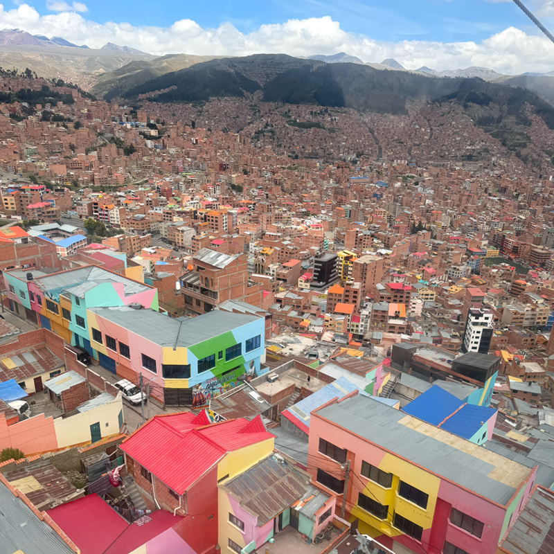 ボリビア【ラパス】ロープウェイで絶景めぐり! 世界一標高が高い首都の魅力