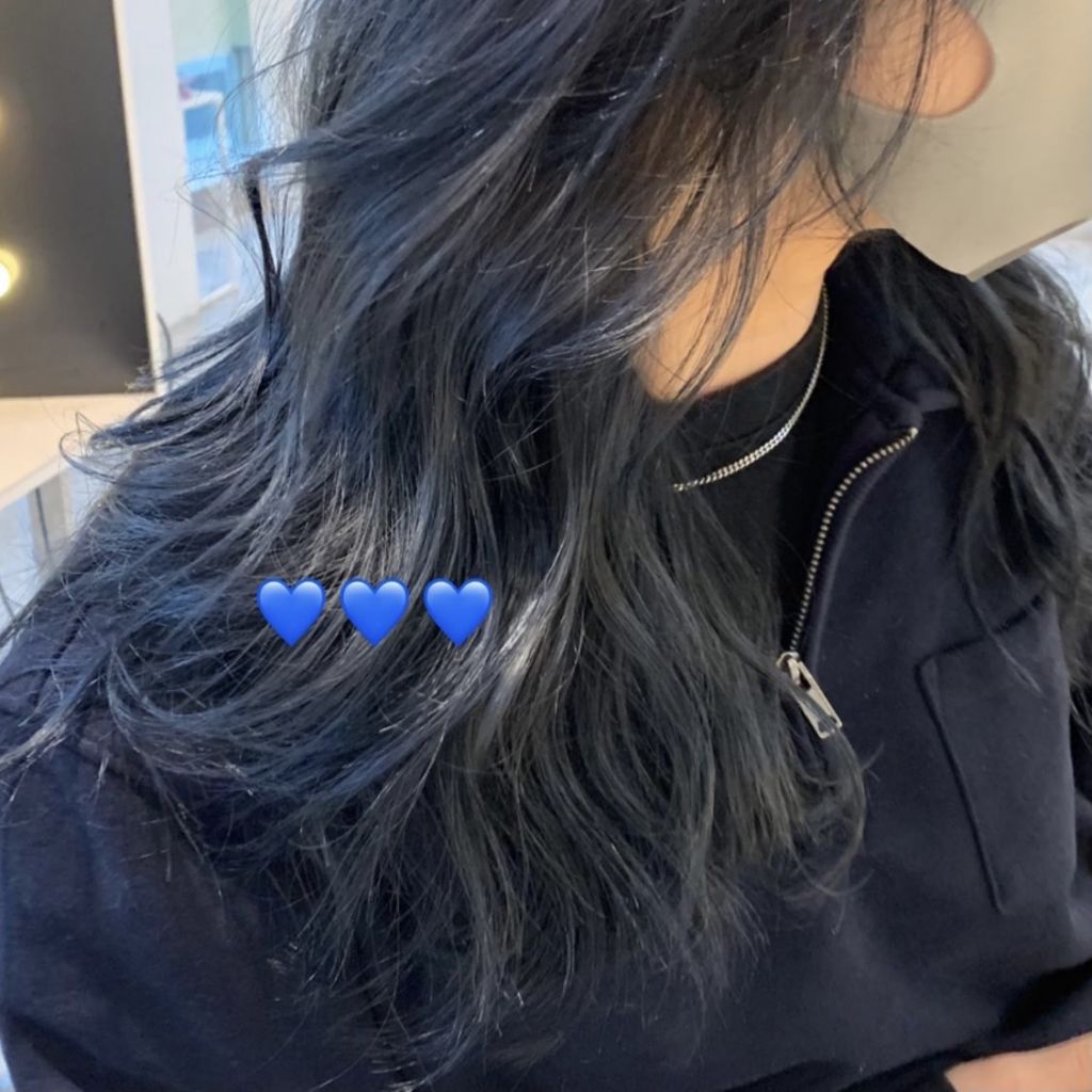 気分転換に、NAVY BLUEがオシャレでかわいい♡