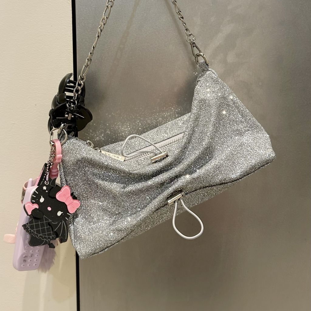 ギラギラなグリッターが可愛いnew bag♡