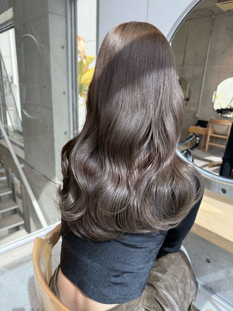 この春おすすめ♡うるツヤなグレージュ