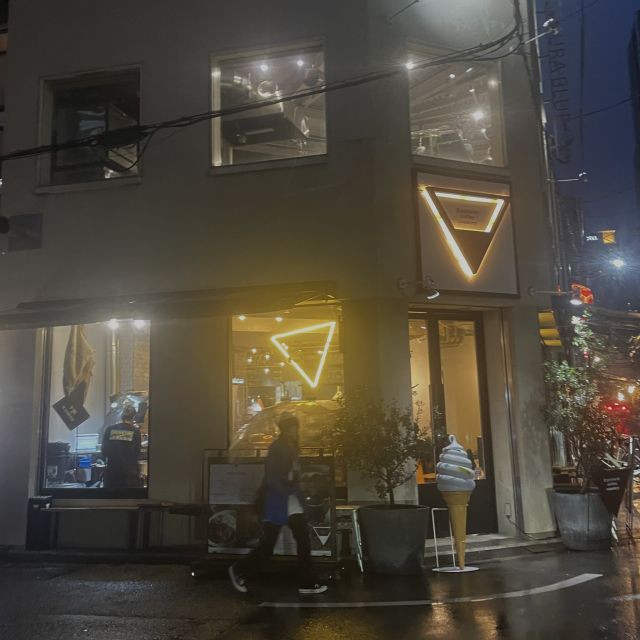 【大阪・南船場】スタイリッシュで居心地の良い自家焙煎コーヒーショップ