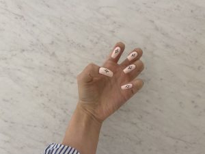 夏目前だし、ネイルもギャル気分✨