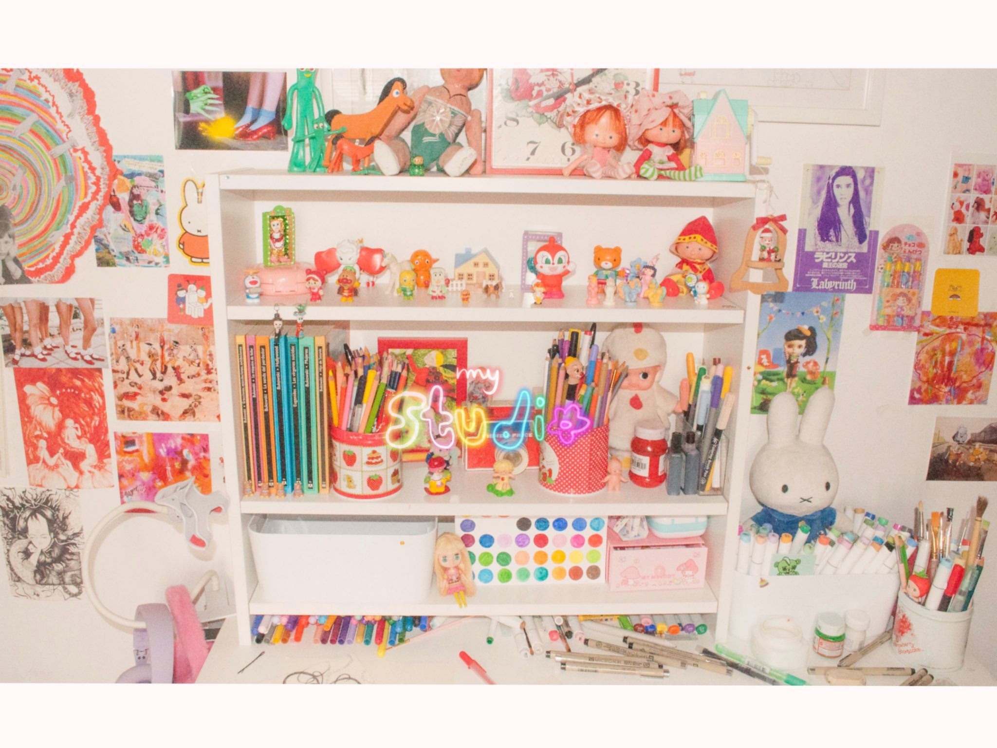 Studio Visit: 私のカラフルな王国。