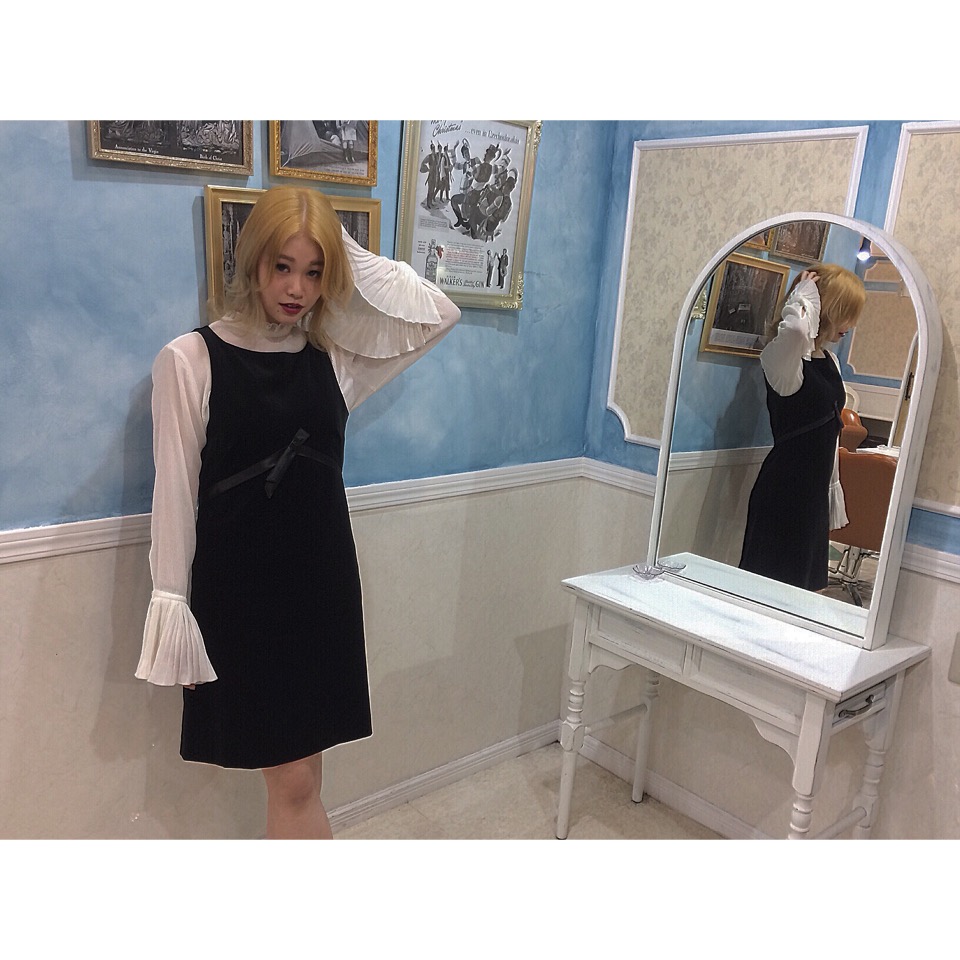 ベルベットのワンピースで女ウケ、男ウケをGet♡#ootd #fashion