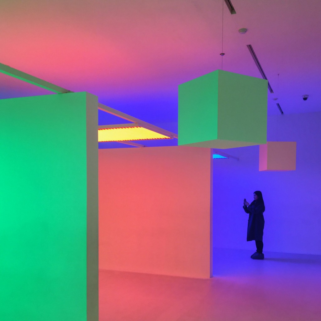 韓国の9 Lights in 9 Roomsで見た光のアート。Carlos Cruz Diezという男。#art