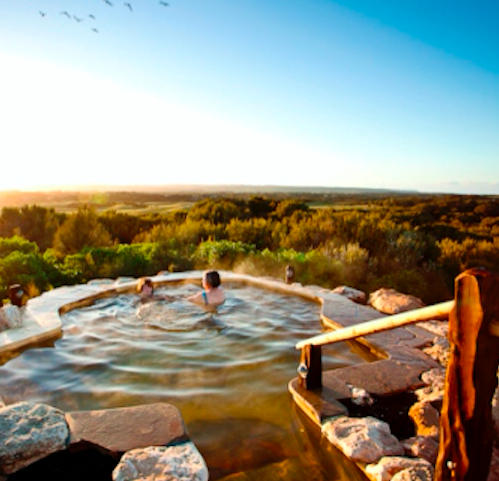 メルボルンでも温泉に入りたい！西洋式オーストラリアの絶景温泉とは？