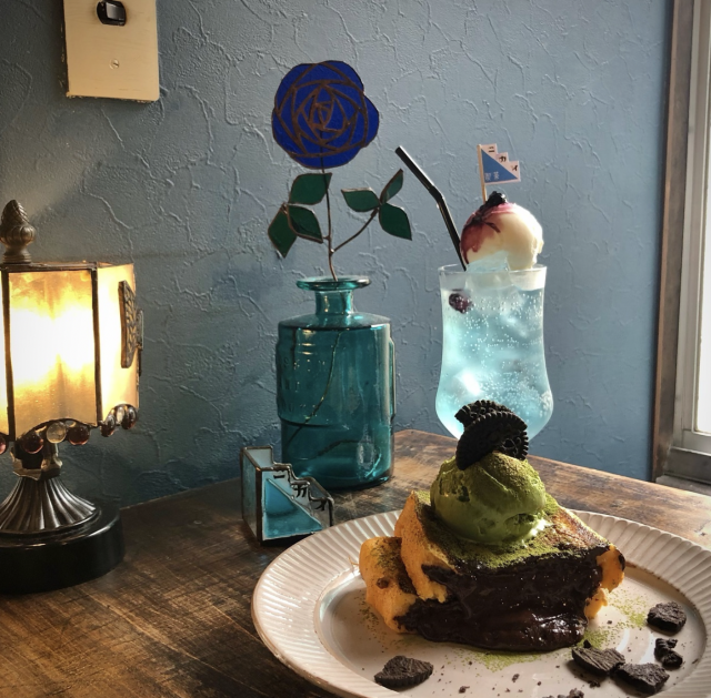 ブルーのカラーが美しいに喫茶 ニカイの紹介