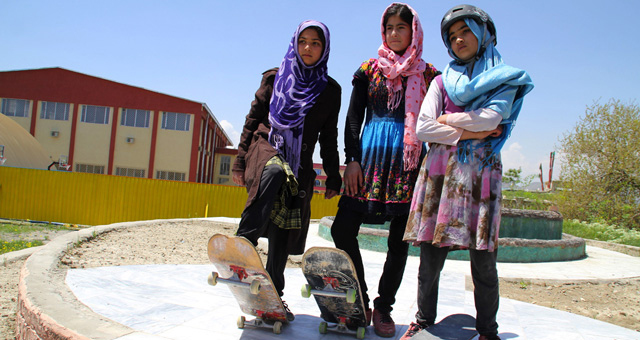 最近までスポーツが禁じられてきたアフガニスタンの少女たちのスケートボード #sk8 #Skateboard