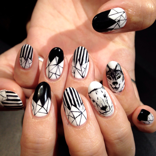 冬のBlack×Whiteネイル #WinterNail #wolf #PolarBear