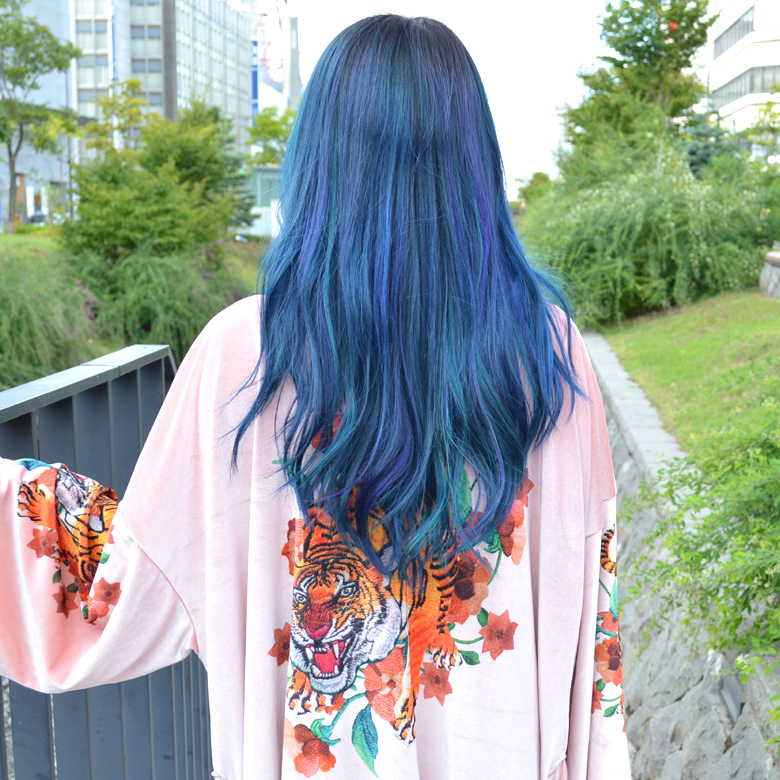 秋もカラーヘアが気分。秋のネイビーカラー #navyhair