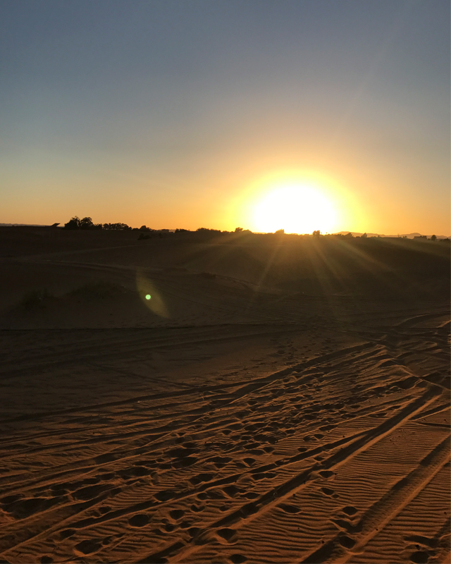 世界最大の砂漠 サハラ砂漠 オリオン座と一生忘れられない夜 Morocco アフリカ サハラ砂漠 メルズーガ 放浪 Nylonブログ ファッション ビューティ カルチャー情報