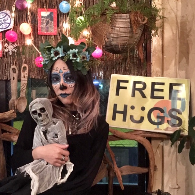 フリーハグ。渋谷の中心で愛を叫ぶ。#渋谷ハロウィン #freehugs