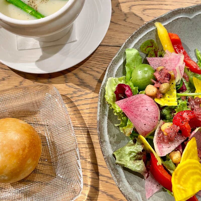 心置きなくフレッシュな北海道産野菜を堪能できるサラダビュッフェ #札幌駅 #ランチ