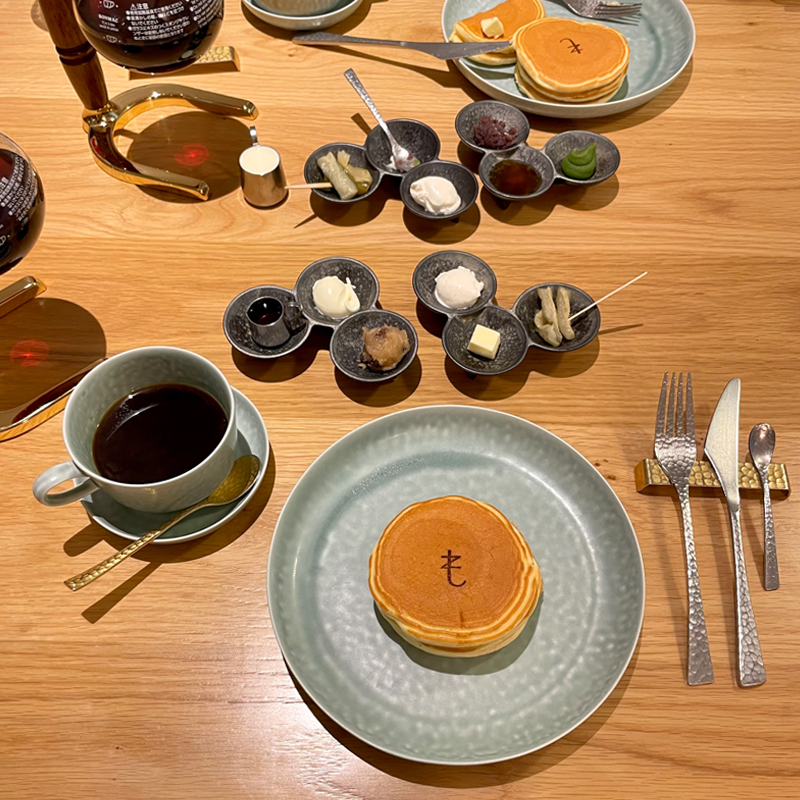 おこもり感が落ち着く大通駅直結カフェ。5種類のトッピングが楽しめる和風ホットケーキ #札幌 #北海道