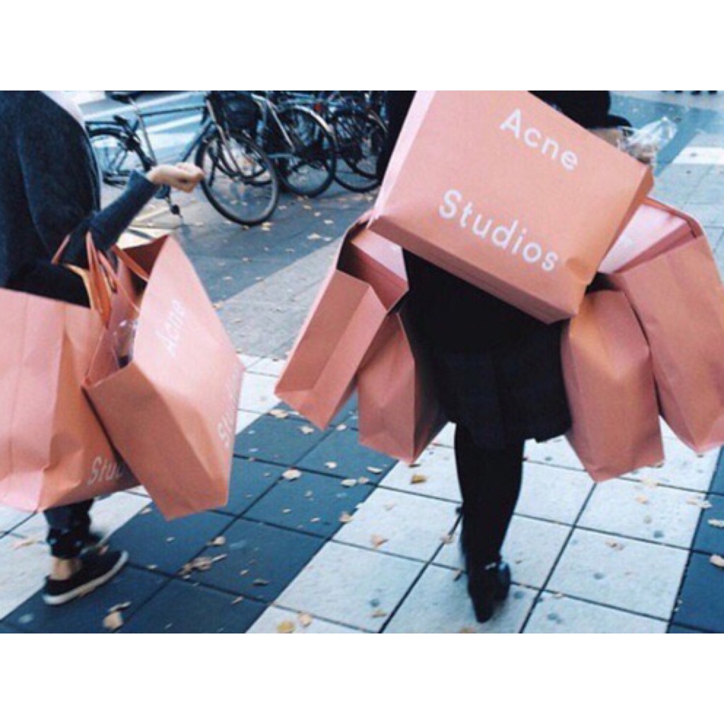 #Century21 なら #AcneStudios や #Wildfox , #MOSCHINO が破格で買えちゃう！ #NY #shopping