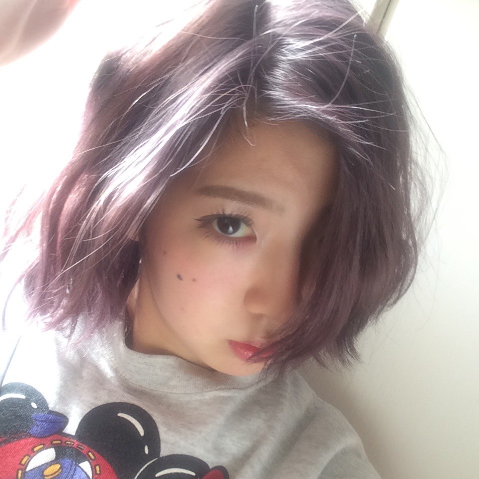 久々に全頭ブリーチ♡ 透明感のある #PURPLEHAIR と、ピンだけを使ったアップスタイルアレンジ！ #DaB