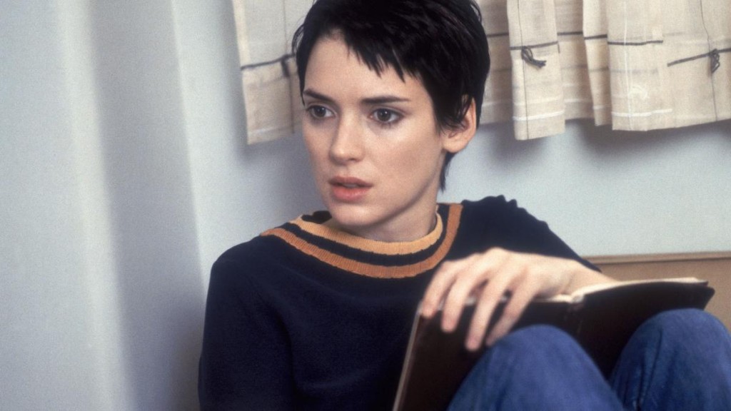 winona-ryders-top-10-moments-1450374804