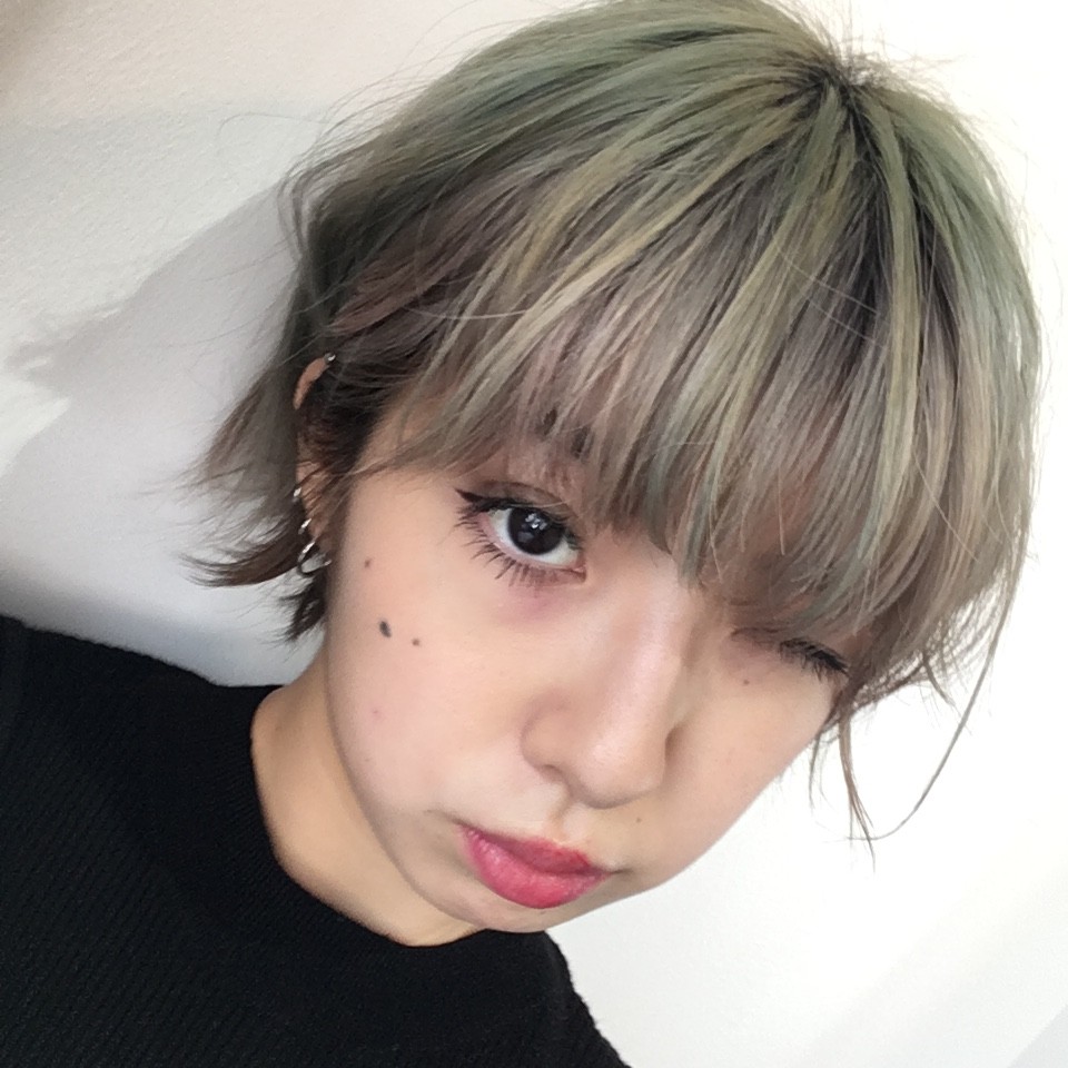 パッツン前髪のショートヘアでもできる超簡単ヘアアレンジを2つ 紹介します Hairarrange Nylonブログ ファッション ビューティ カルチャー情報 パッツン前髪のショートヘアでもできる超簡単ヘアアレンジを2つ 紹介します Hairarrange Nylonブログ ファッション ビューティ カルチャー情報