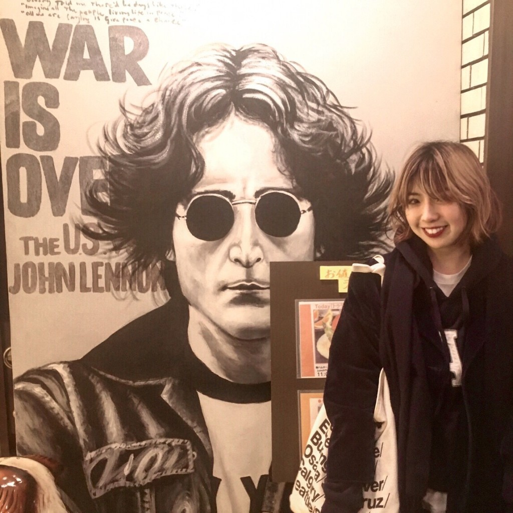 流れる音楽は #TheBeatles のみ♡ #ビートルズ 一色のレトロな喫茶店がDEEPでかなりオススメ。 #広島 #女子旅