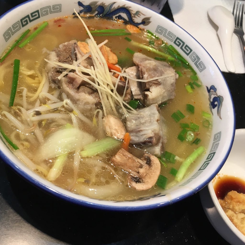 #HAWAII は意外と #RAMEN 激戦区!? 絶品 #オックステール ラーメンは #HAWAII に着いて1食目にチョイス。 #FOODPORN