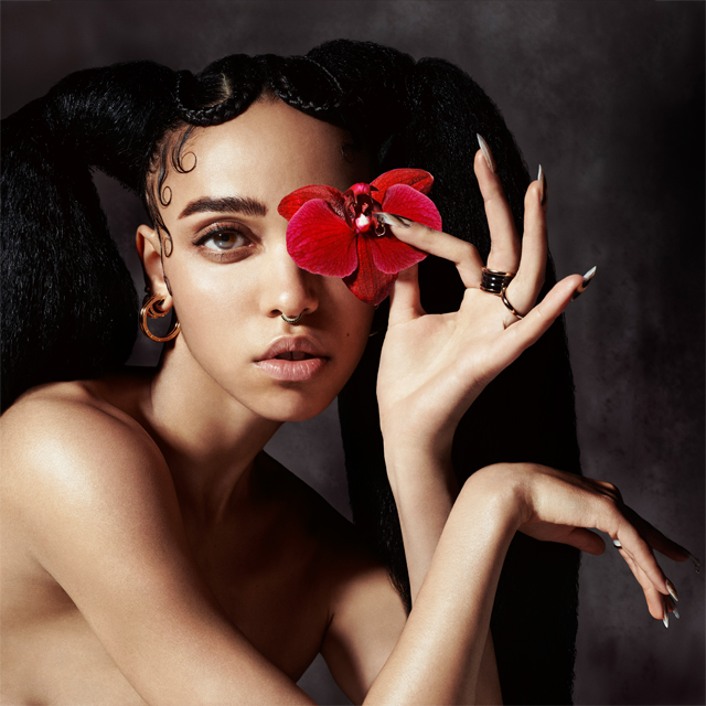 ファッション業界も大注目！　未来のR&Bを鳴らすFKA Twigs