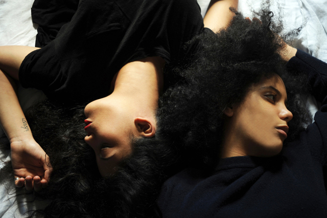 Buena Vista Social Clubの血を引く双子姉妹デュオ、<br>Ibeyiのミステリアスなサウンド