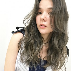 夏を楽しむヘアカラーからお気に入りを見つけて