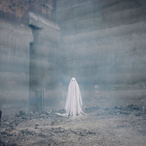 シーツ姿の幽霊が見つめる世界『A GHOST STORY／ア・ゴースト・ストーリー』