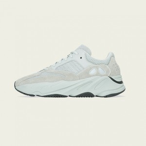 上質な雰囲気をまとったadidas + KANYE WESTのニューカラーモデル