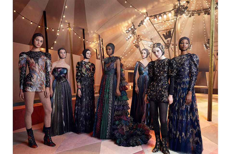 サーカスの世界観を表現！　Diorの2019春夏 オートクチュール コレクションのルックが到着