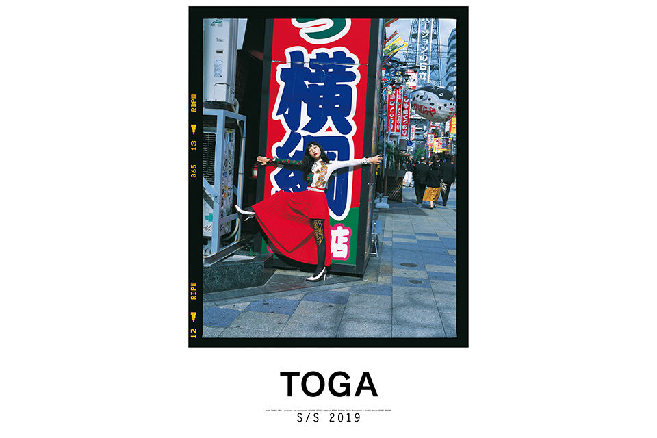 フォトグラファー鈴木親が撮り下ろしたTOGA 2019SSコレクションの作品をTOGA大阪店にて展示