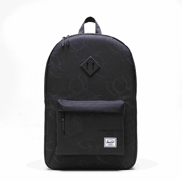 kaws holiday japan herschel 寝袋　トート What Went Down at 'KAWS:HOLIDAY' Mt. Fuji Campout