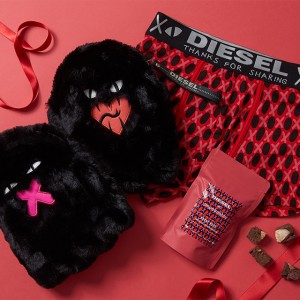 DIESEL×PAPABUBBLEによるユニークなギフトパッケージが登場♡