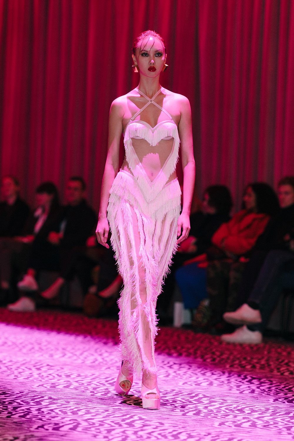 ファッションブランドalexanderwangが23年AWコレクション『Cupid's Door』を発表！
