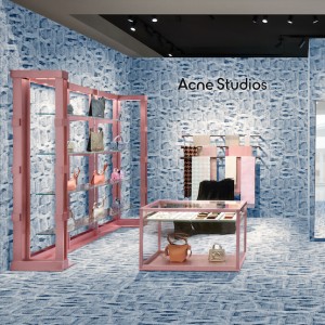 Acne Studiosが渋谷PARCOにてホリデーポップアップを開催中！