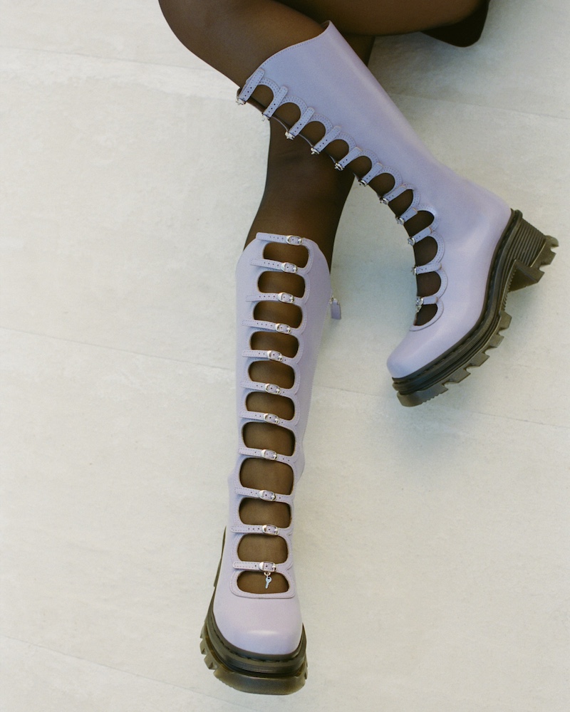 Marc JacobsとDr. Martensのコラボレーションアイテムが登場!