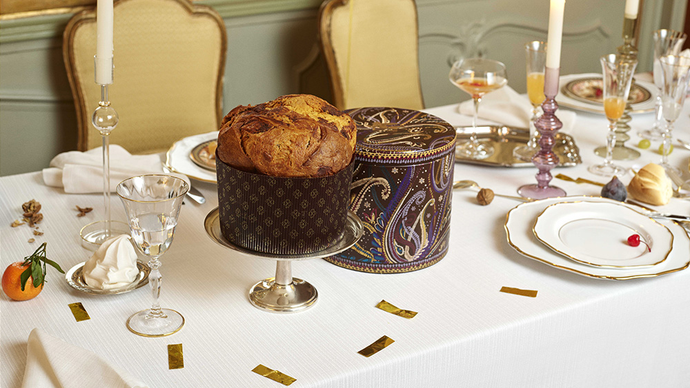 エトロよりホリデーを彩るクリスマスショールとミシュランレストランコラボのスイーツが登場!