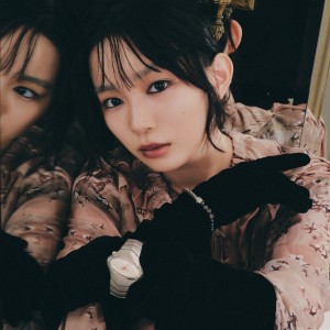 宮﨑優がホリデーを共に過ごす シルバーに輝くDIESELのジュエリー