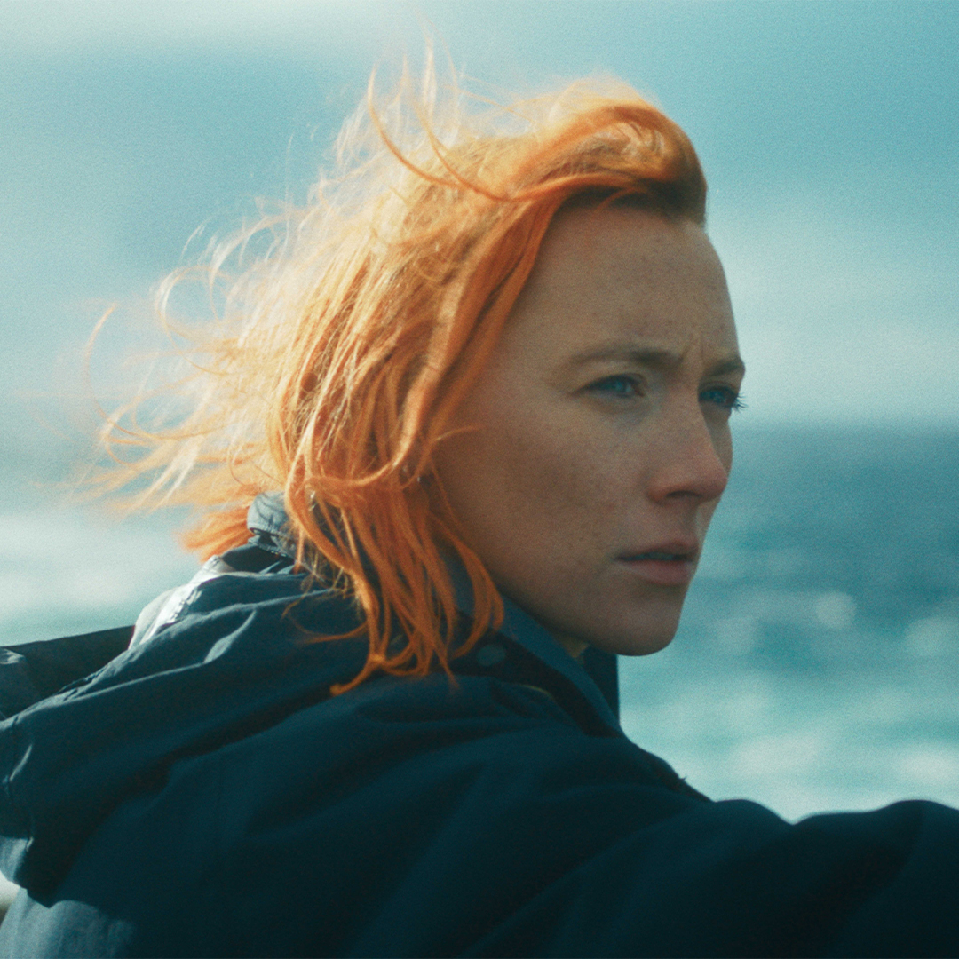 シアーシャ・ローナンが誘う再生の旅『おくびょう鳥が歌うほうへ』