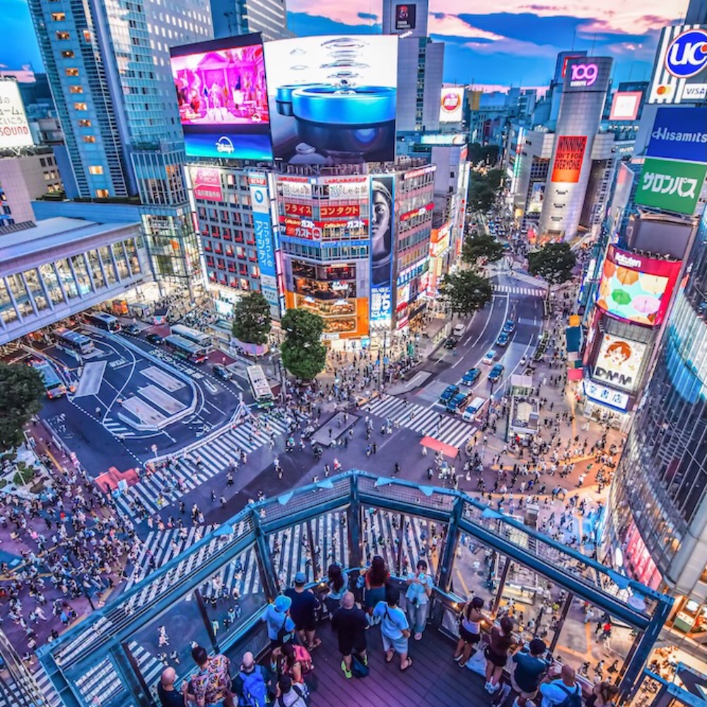 渋谷スクランブル交差点を一望できる『CROSSING VIEW & ROOFTOP LOUNGE MAG8』がリニューアルオープン！