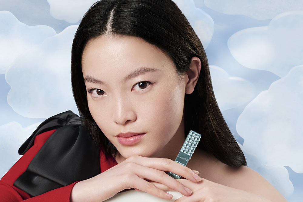 VALENTINO BEAUTYがクッションファンデーションとリップスティックのスカイブルーパッケージを数量限定で発売!