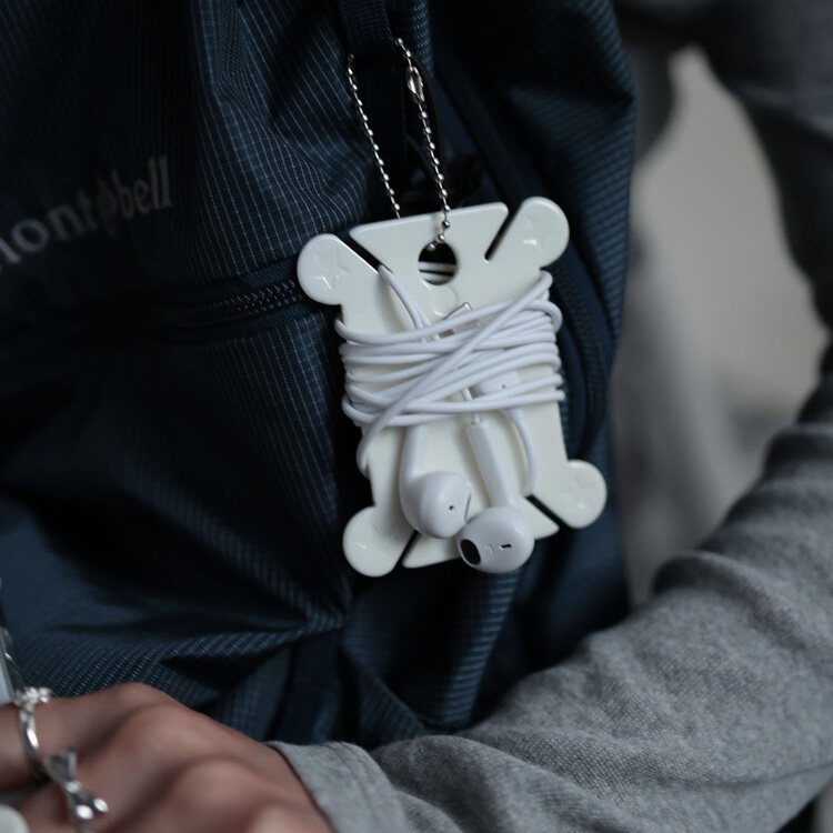 一周回って有線イヤフォンが大人気！　イヤフォンを巻きつけられるキュートなキーリングをチェック–韓国HOT NEWS『COKOREA MANIA』 vol.501